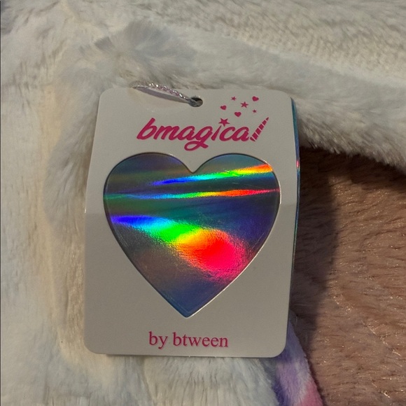 Kids Pajama Set with Heart Design - White and Multicolor size 5/6 - Picture 4 of 6